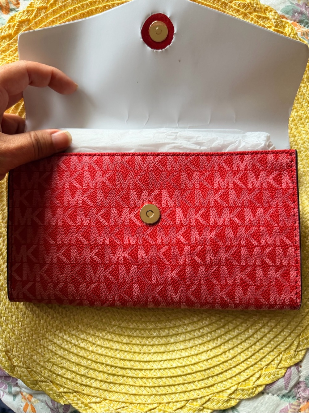 Michael Kors Red Signature Continental red envelope crossbody wallet bag - Picture 5 of 5